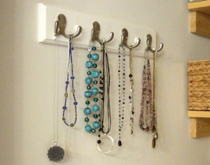 wardrobe blog necklace_hooks_new_necklace
